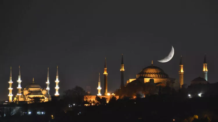 2023 RAMAZAN AYI VE RAMAZAN BAYRAMI HANGİ GÜNE DENK GELİYOR?