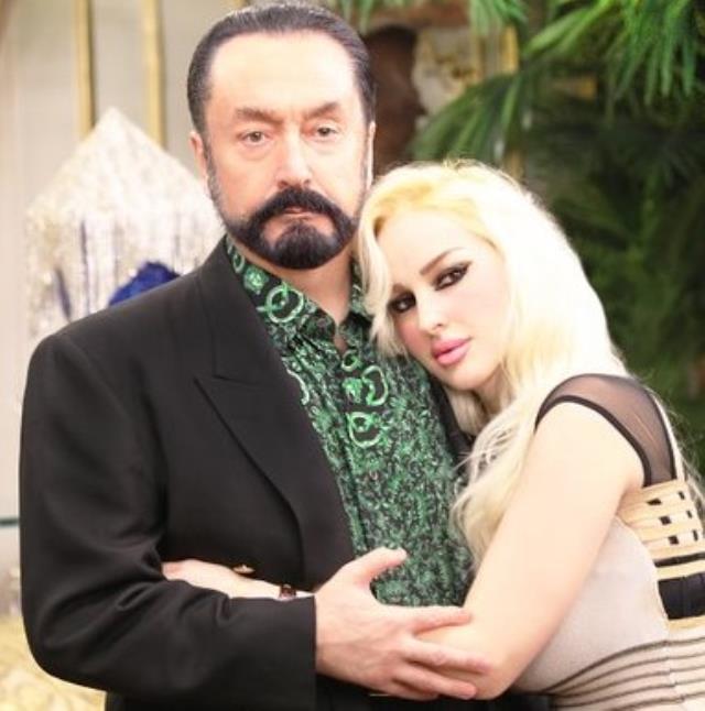 ADNAN OKTAR'IN C-İ-NSEL HAYATINI ÖVEN KEDİCİĞİN BU SÖZLERİ MAHKEMEYE DAMGA VURDU!