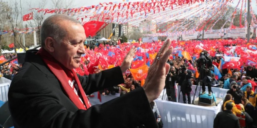 ERDOĞAN'I KARŞILAYANA BAKIN NE HEDİYE VERİLECEK