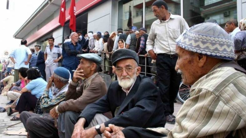 SON DAKİKA.. EMEKLİLER HÜSRANA UĞRAYACAK! ÇOK KÖTÜ HABER GELDİ!