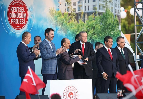 TÜRKİYE'Yİ SEVİNÇTEN HAVAYA UÇURACAK 4 MÜJDEYİ VERDİ