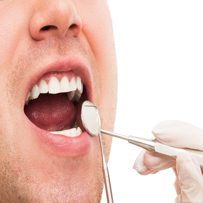 Diş Eti Şişmesine En Etkili Çözüm? Kadın Hastalıkları