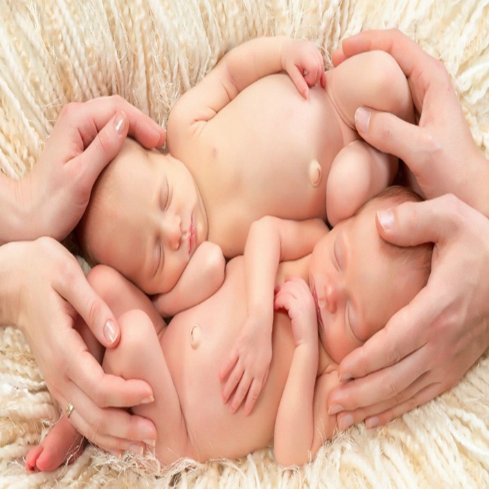 ikiz-hamilelikte-bebeklerin-gelisimi