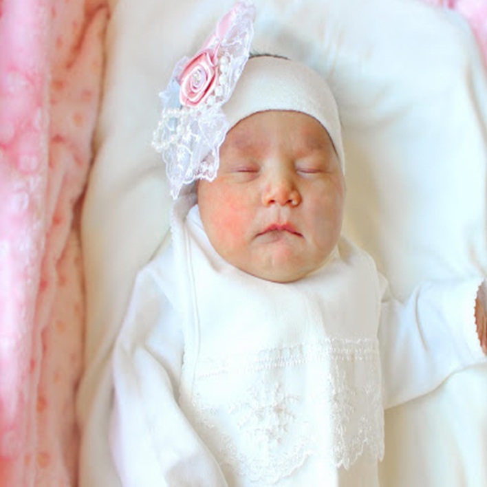 Yeni Doğan Bebek Kaç Saat Uyur? Kadın Hastalıkları